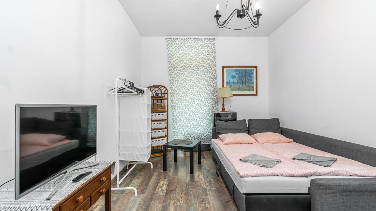 Venti Broniewskiego 1 Apartment *